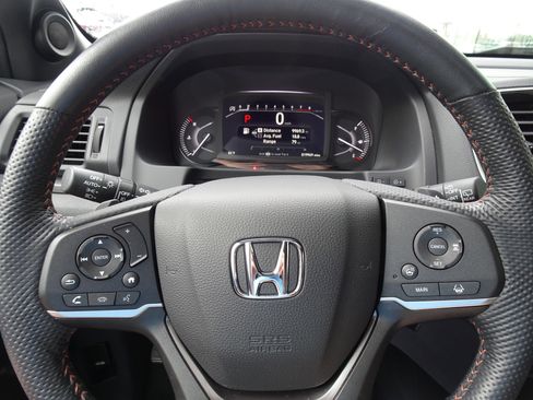 Used 2025 Honda Passport TrailSport image 22
