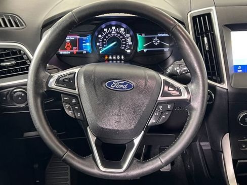 Used 2019 Ford Edge SEL w/ Equipment Group 201A FWD image 15