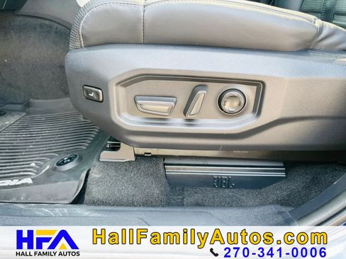 Used 2025 Toyota Sequoia Capstone AWD/4WD image 11