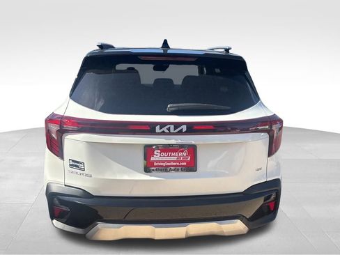 Certified 2024 Kia Seltos S image 23