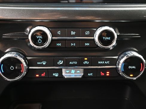 Used 2022 Ford F150 XLT w/ Equipment Group 302A High AWD/4WD image 39