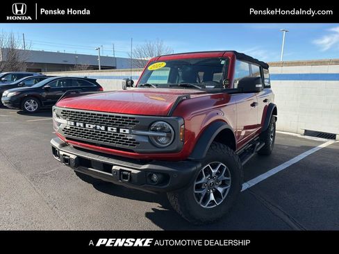 Used 2022 Ford Bronco Badlands image 1