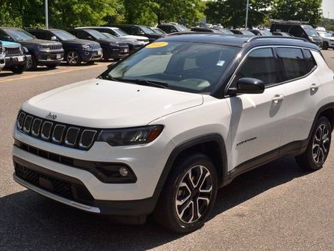Used 2022 Jeep Compass Limited AWD/4WD image 4
