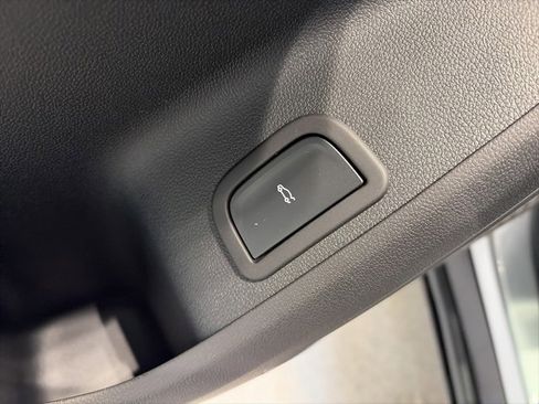 New 2026 Chevrolet Traverse LT w/ Midnight/Sport Edition image 10