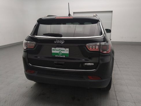 Used 2022 Jeep Compass Latitude FWD image 7