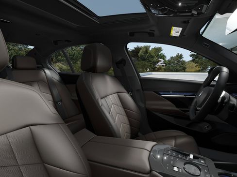 New 2026 BMW i5 eDrive40 w/ Premium Package image 9