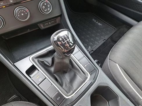 Used 2023 Volkswagen Jetta Sport FWD image 17