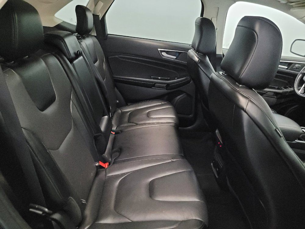 Used 2020 Ford Edge Titanium w/ Equipment Group 301A AWD/4WD image 19