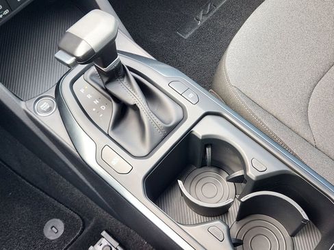 New 2025 Kia K4 LXS image 15