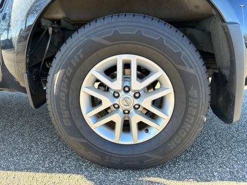 Certified 2021 Nissan Frontier SV image 18