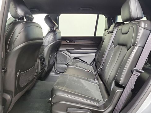 Used 2023 Jeep Grand Cherokee L Laredo image 22