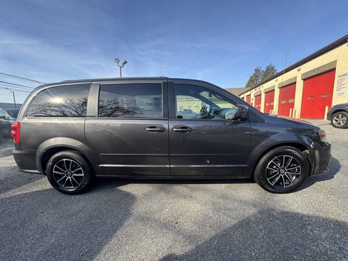 Used 2017 Dodge Grand Caravan GT image 7