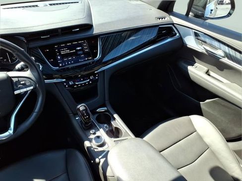 Used 2024 Cadillac XT6 Premium Luxury w/ LPO, Floor Liner Package image 20