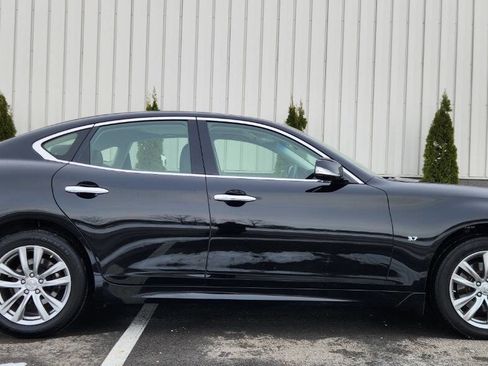 Used 2016 INFINITI Q70 3.7 image 4
