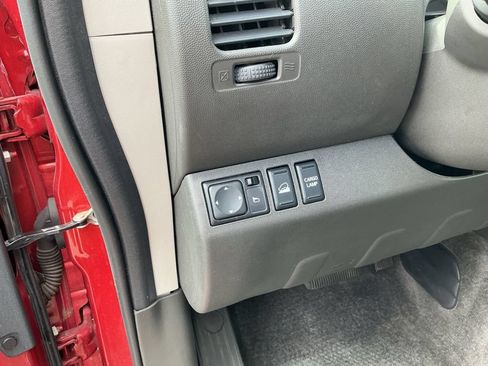 Used 2018 Nissan Frontier PRO-4X AWD/4WD image 11