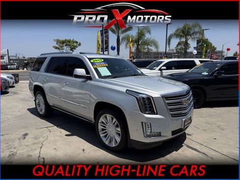 Used 2019 Cadillac Escalade Platinum AWD/4WD image 1