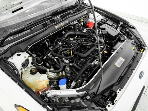 Used 2018 Ford Fusion SE w/ Equipment Group 201A FWD image 48