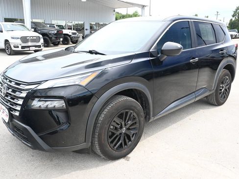 Used 2024 Nissan Rogue S AWD/4WD image 6