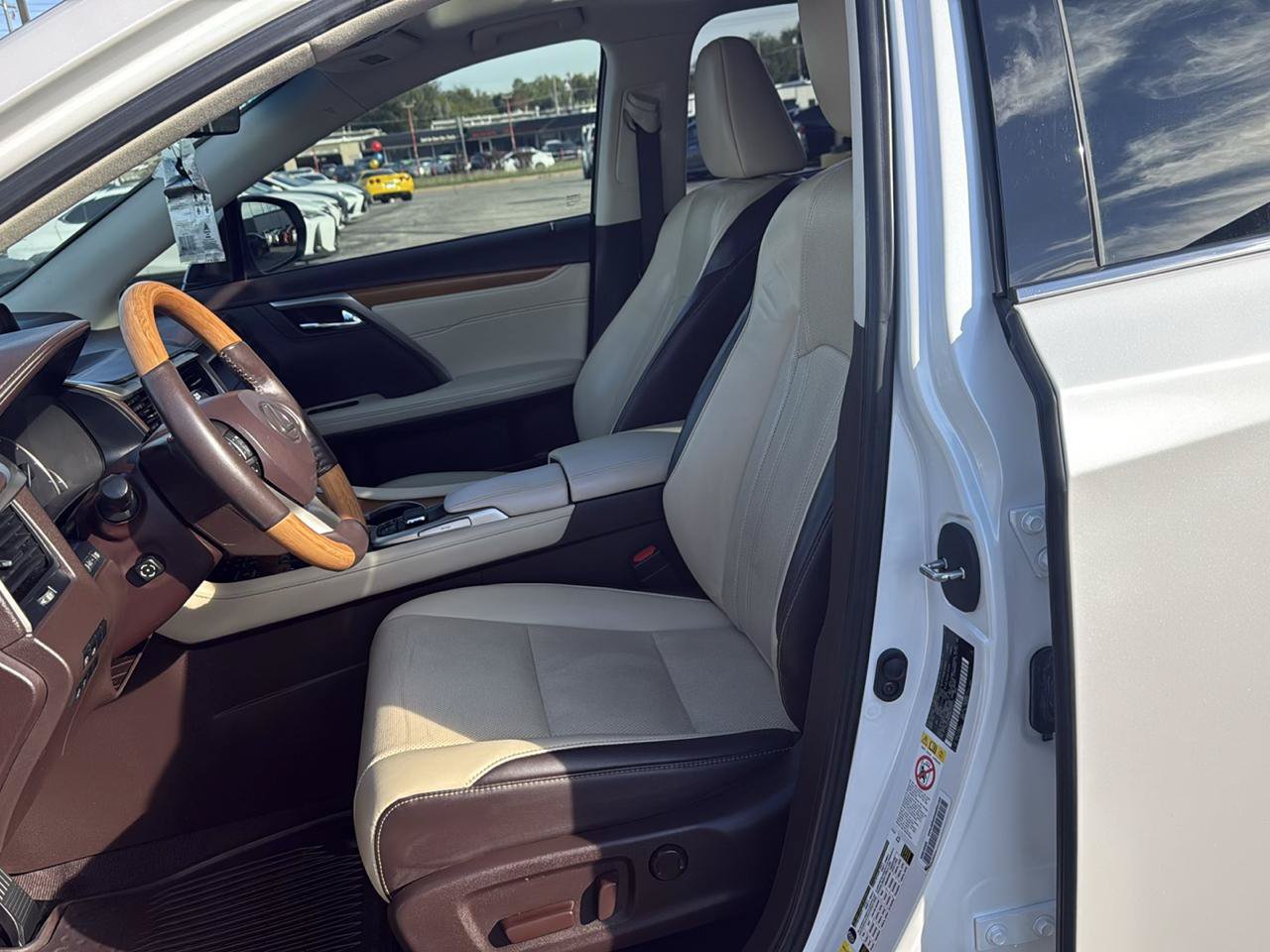 Used 2019 Lexus RX 350 FWD w/ Navigation Package image 13