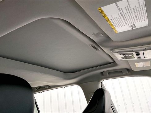 Certified 2024 Toyota Highlander XLE AWD/4WD image 23