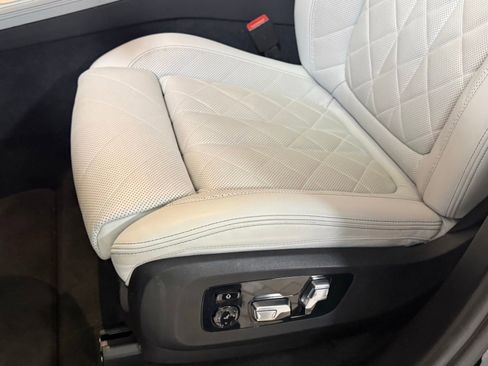 Used 2024 BMW X7 xDrive40i w/ Premium Package AWD/4WD image 54