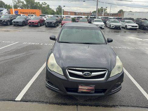 Used 2011 Subaru Legacy 3.6R Limited AWD/4WD image 2