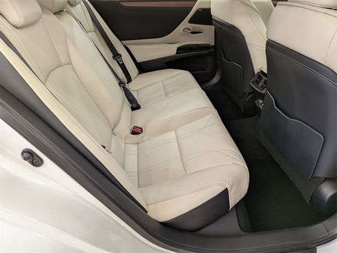 New 2025 Lexus ES 350 Ultra Luxury image 40