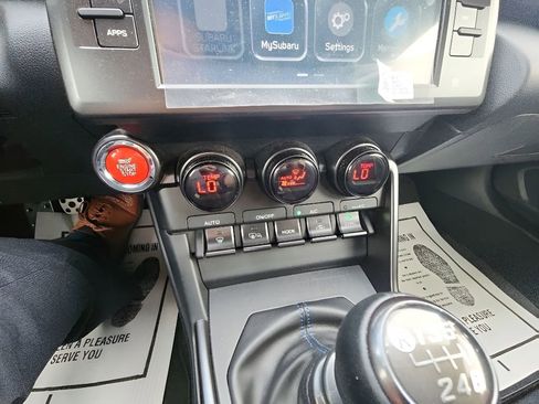 Used 2025 Subaru BRZ tS RWD image 19