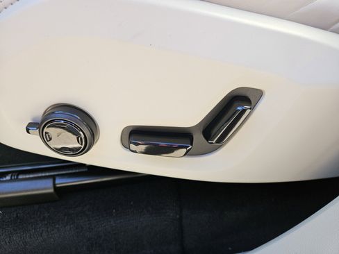 New 2026 Volvo XC90 B6 Ultra w/ Protection Package Premier image 9