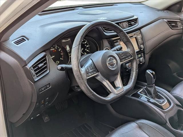 Used 2017 Nissan Rogue SL w/ SL Premium Package FWD image 10