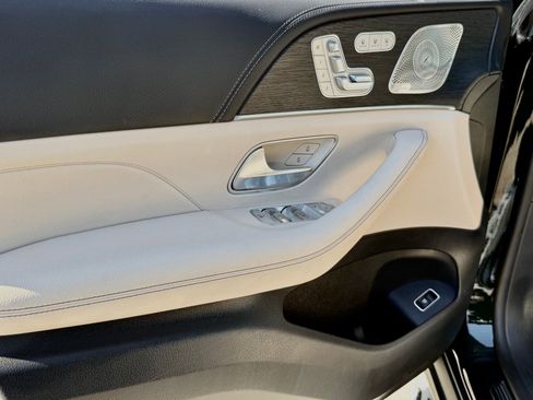 Used 2025 Mercedes-Benz GLE 350 4MATIC image 22