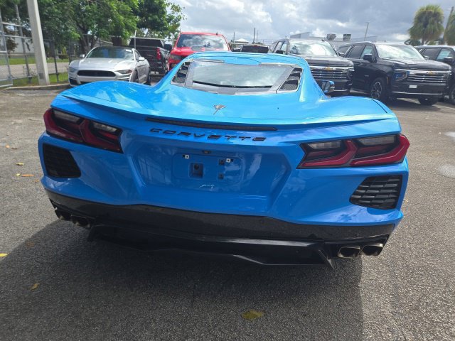 Used 2021 Chevrolet Corvette Stingray Coupe w/ Body-Color Dual Roof Package RWD image 5