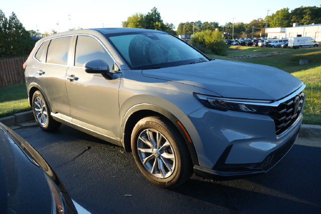 Used 2025 Honda CR-V EX image 3