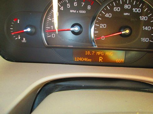 Used 2006 Cadillac STS 4dr Sdn V8 w/ Preferred Equipment Group image 15