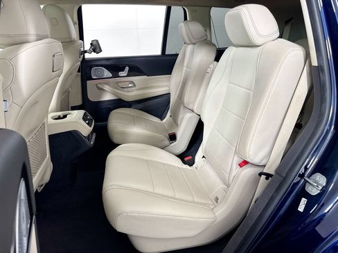 Used 2020 Mercedes-Benz GLS 450 4MATIC image 31