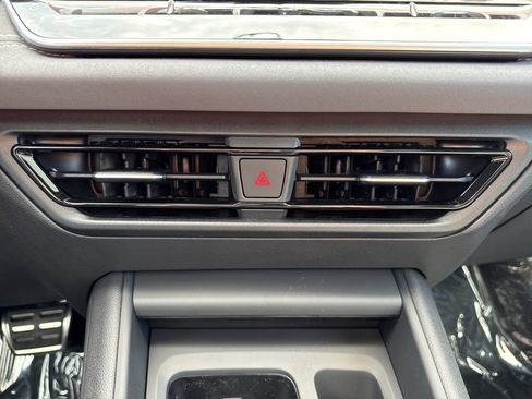 New 2026 Volkswagen Tiguan SE R-Line FWD image 26