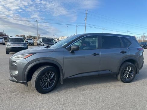 Used 2021 Nissan Rogue S image 27