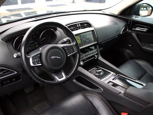 Used 2020 Jaguar F-PACE Prestige AWD/4WD image 22