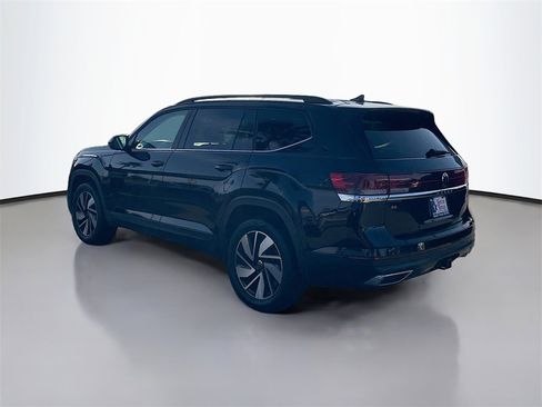 Used 2024 Volkswagen Atlas SE image 5