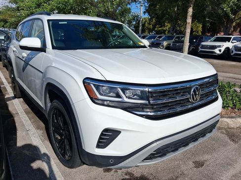 Used 2022 Volkswagen Atlas SE w/ Black Wheel Package image 2