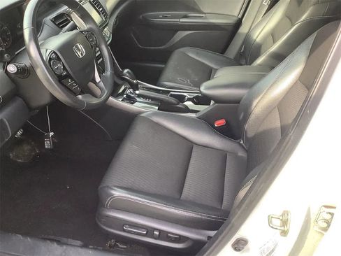 Used 2016 Honda Accord Sport image 5