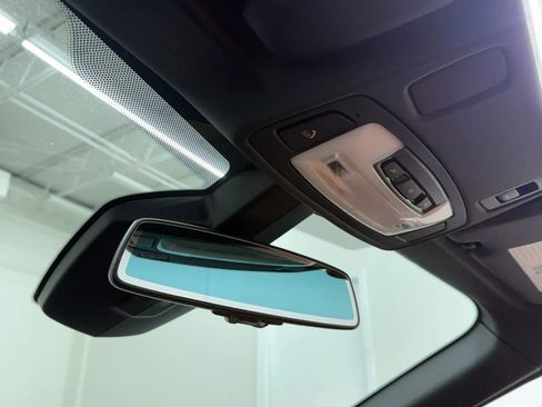 Used 2019 BMW i8 Roadster image 21