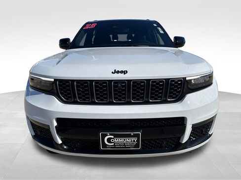 Used 2023 Jeep Grand Cherokee L Summit w/ High Altitude Package AWD/4WD image 8