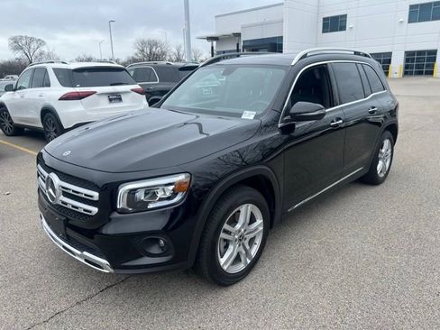 Used 2023 Mercedes-Benz GLB 250 4MATIC image 2