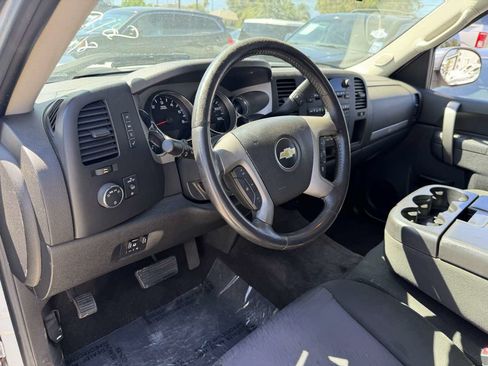 Used 2011 Chevrolet Silverado 1500 LT w/ Regional Value Package AWD/4WD image 13