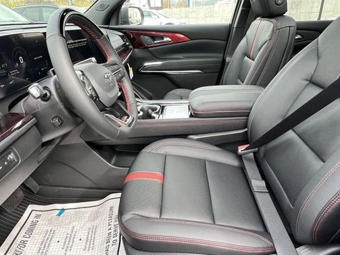 New 2026 Chevrolet Traverse RS w/ LPO, Floor Liner Package image 11