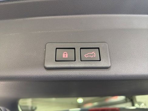 Used 2022 Subaru Ascent Limited w/ Technology Package image 41