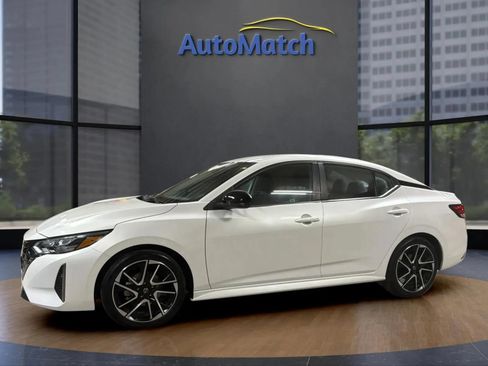 Used 2024 Nissan Sentra SR FWD image 6