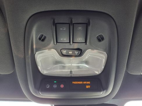 Used 2023 Chevrolet TrailBlazer ACTIV w/ Sun and Liftgate Package FWD image 10