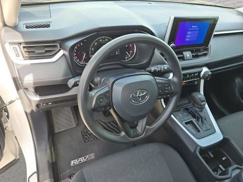 Used 2024 Toyota RAV4 XLE w/ Convenience Package FWD image 17